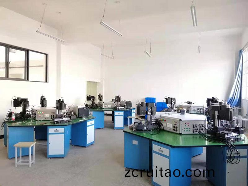 一(yi)體化教學實訓(xun)室(shi)