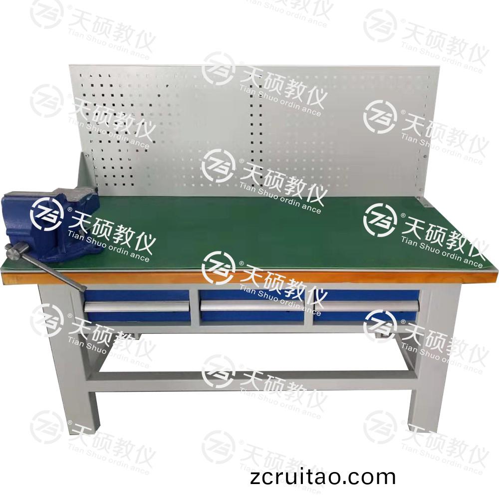 TSBTQG-1型 鉗(qian)工(gong)技能(neng)實訓(xun)平(ping)檯(tai)（單(dan)麵(mian)雙工位(wei)）