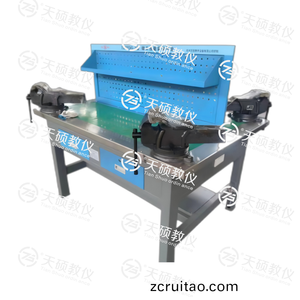 TSBTQG-2型(xing) 鉗工(gong)技能實訓平(ping)檯(tai)（雙麵四(si)工(gong)位(wei)）