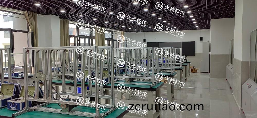 機械(xie)設計(ji)實訓室(shi)